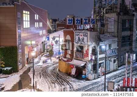 [Tokyo] Snowy downtown area of Tokyo / February 5, 2024 Heavy snow in Tokyo 111437581