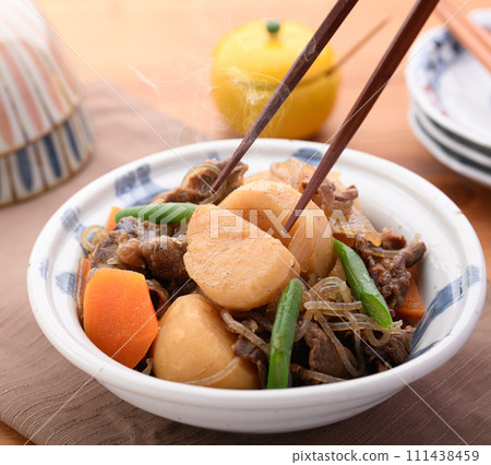 日本的代表日本料理“肉夾饃” 111438459