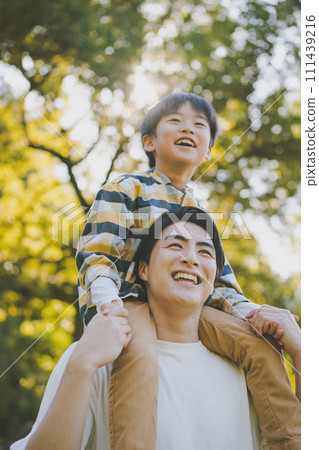parenthood, parent and child, boy 111439216
