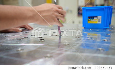 Tighten using a hex wrench 111439234