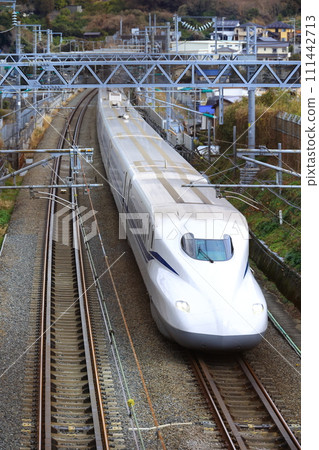 新幹線N700S穿過由依市 111442713