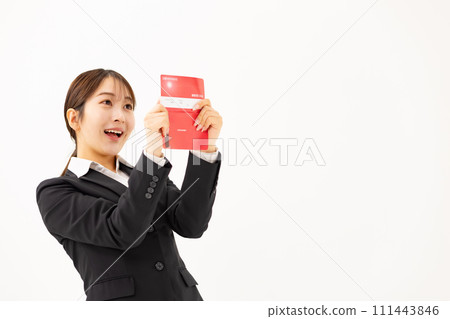 年輕女子商業 20 多歲銀行存摺 111443846