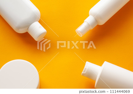 glass of almond milk, healthy food concept 111444069