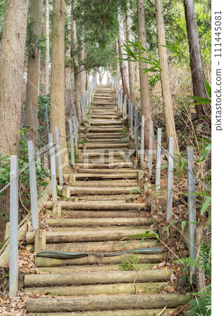 Monomi Pass Stairs (Hakusan Junrei Pass Hiking Course) 111445081