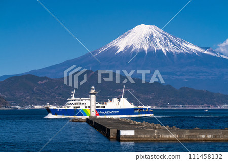 [靜岡縣]富士山和駿河灣渡輪入港 111458132