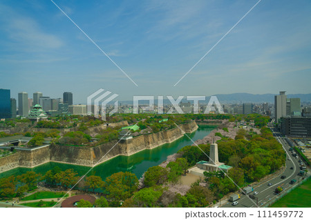 [Osaka Prefecture] March: Osaka Castle and Osaka Business Park in full bloom with cherry blossoms 111459772