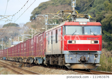 A freight train running on the Kagoshima Main Line (JR freight EH500 type) A freight train running on the Kagoshima Main Line (JR freight EH500 type) 111463876