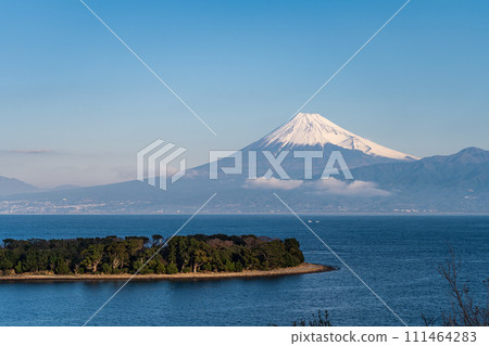 「靜岡縣」富士山觀賞地 從西浦繪裡隔著駿河灣眺望富士山 111464283