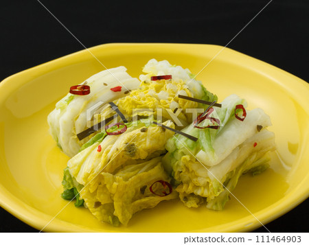 Pickles from Chinese cabbage 111464903