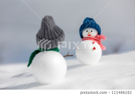 snowman waving 111466282