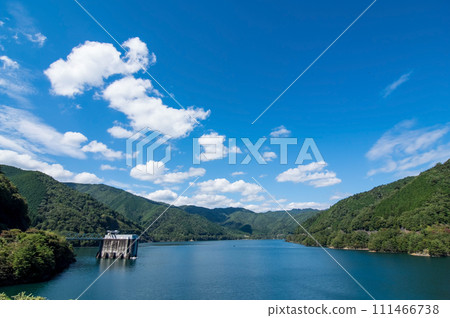 Scenery around “Tosenkyo Kanayama Lake” (Gifu Prefecture) Scenery around “Tosenkyo Kanayama Lake” (Gifu Prefecture) 111466738