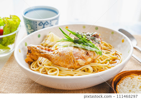 Japanese-style chicken pasta 111468297