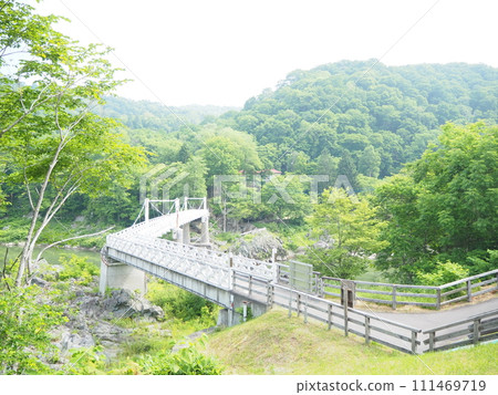 橫跨石灸川的神威大橋 橫跨石灸川的神威大橋 111469719