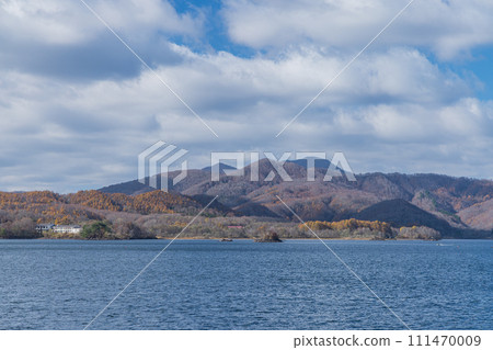 日本：福島縣山郡北鹽原村裡盤台高原的檜原湖和秋葉 111470009