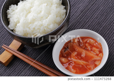 Squid and mentaiko rice Squid and mentaiko rice 111473268