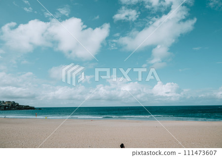 Blue sea, sky and parent and child Blue sea, sky and parent and child 111473607