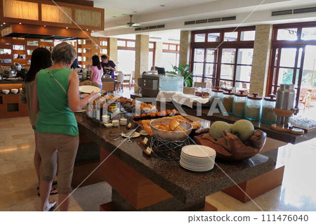 [Bali] Breakfast buffet at a resort hotel 111476040