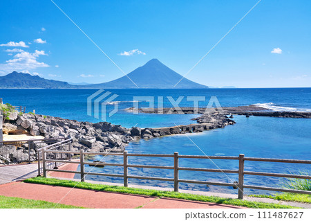 [Kaimondake from Bandokorobana Nature Park] Beppu, Eicho Beppu, Minamikyushu City, Kagoshima Prefecture 111487627
