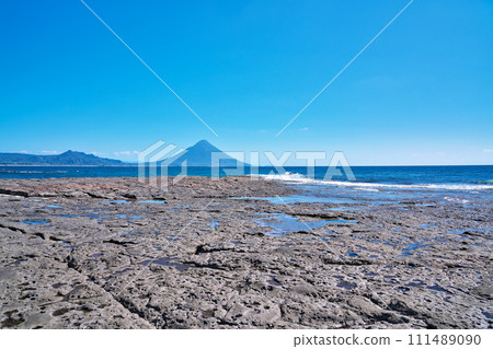 [Kaimondake from Bandokorobana Nature Park] Beppu, Eicho Beppu, Minamikyushu City, Kagoshima Prefecture 111489090
