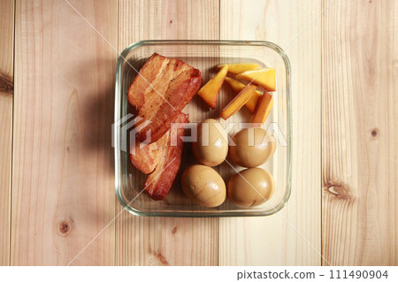smoked in a glass container 111490904