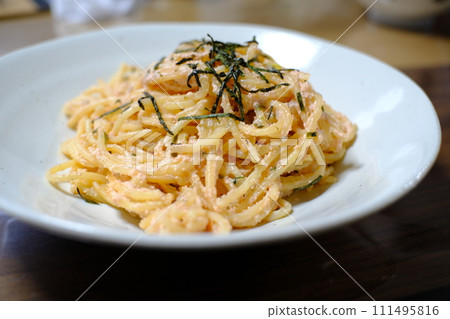 Akuta pasta 111495816