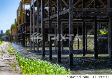 Kyoto Prefecture, Kyoto City, Kamogawa, Kansai, Kinki region, city, summer, tourism, shrines, temples, traditional culture, capital, riverbed, cool breeze, meal 111499315
