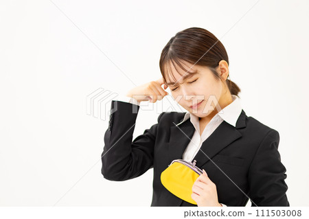 年輕女性商務錢包擔心 111503008