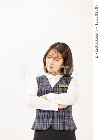 Young woman, business, 20s, uniform, worried 111503587