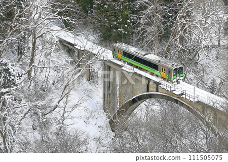 Snowy landscape Tadami line 111505075