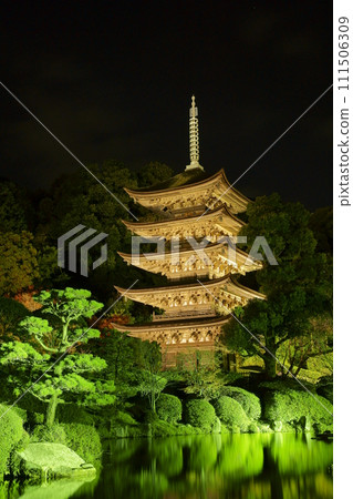 瑠璃光寺國寶點燈夜景 111506309