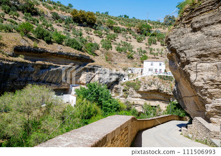 The beautiful village of Setenil de las Bodegas on a sunny summer day. Provice of Cadiz, Andalusia, Spain 111506993
