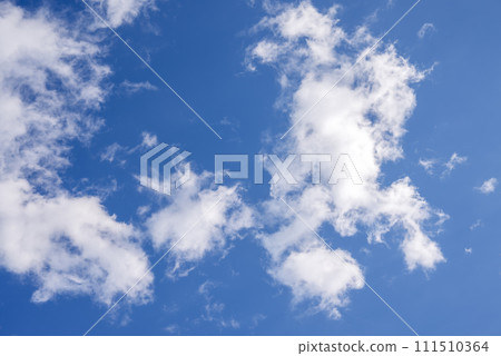 Spring sky blue sky sky image [Tokyo] 111510364