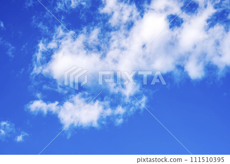 Spring sky blue sky sky image [Tokyo] 111510395