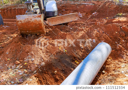 At construction site, laying rainwater pipes will allow rainwater to flow into water main collector 111512334