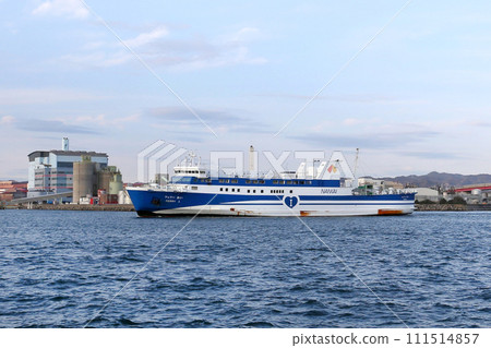 Nankai Ferry “Ai” departing from Wakayama Port, Wakayama City 111514857