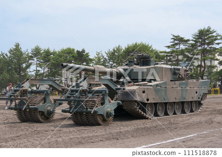 Type 90 tank with Type 92 minefield processing roller 111518878