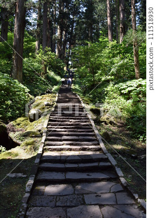 Haguroyama山2446步的石階是日本最好的神社 Haguroyama山2446步的石階是日本最好的神社 111518930