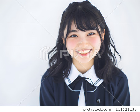 亞洲女高中生帶著燦爛的笑容 111521133