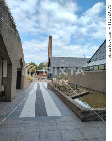 A landscape with a chimney 111523573