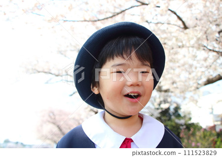 Infant wearing kindergarten uniform, entrance ceremony, graduation ceremony Infant wearing kindergarten uniform, entrance ceremony, graduation ceremony 111523829