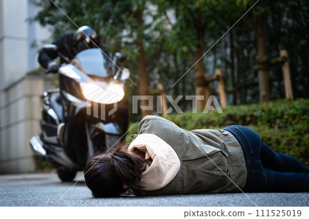 摩托車交通事故 111525019
