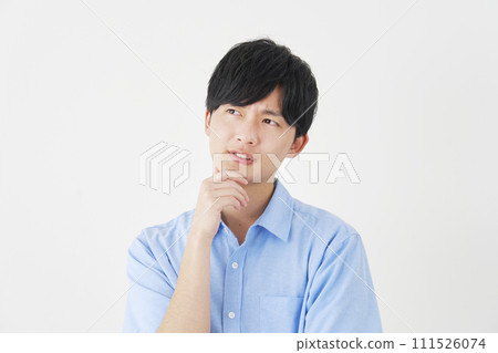 思考的人白色背景 111526074