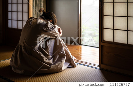 Living in the countryside: Lifestyle image cut series 111526757