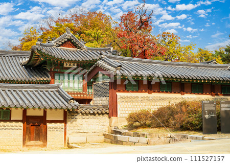 Korean royal palace "Changdeokgung Palace" 111527157