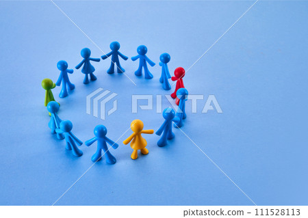 Diversity and inclusion concept. Colorful figurines on blue background 111528113