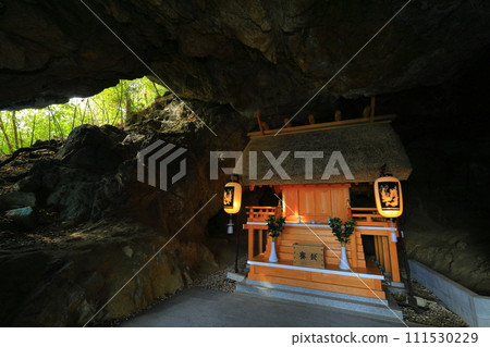 [Hyogo Prefecture] Anzu Iwato Shinryu Shrine on Awaji Island 111530229