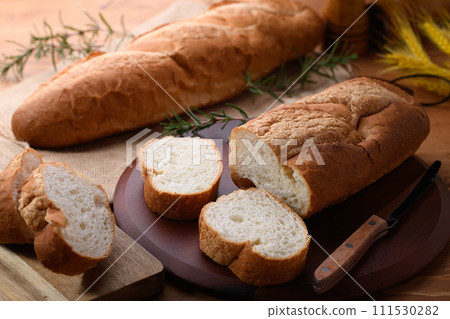 French bread  111530282