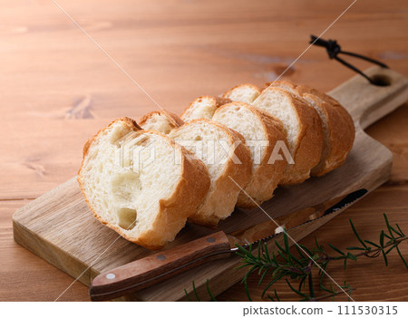 French bread  111530315