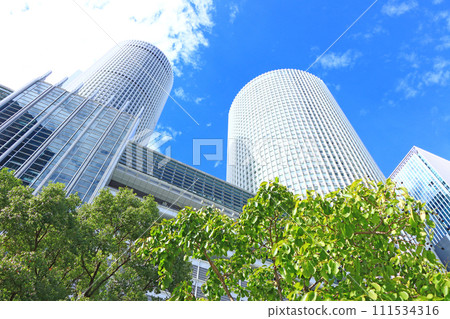 愛知縣名古屋市名古屋站前的摩天大樓風景 愛知縣名古屋市名古屋站前的摩天大樓風景 111534316
