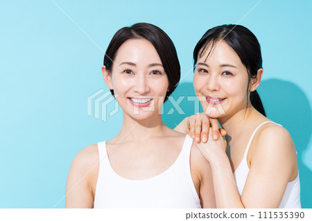 Middle-aged women's beauty Middle-aged women's beauty 111535390